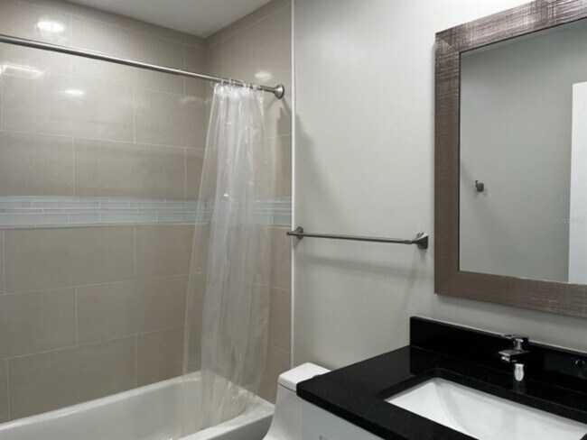 Building Photo - 1861 10th Ct
