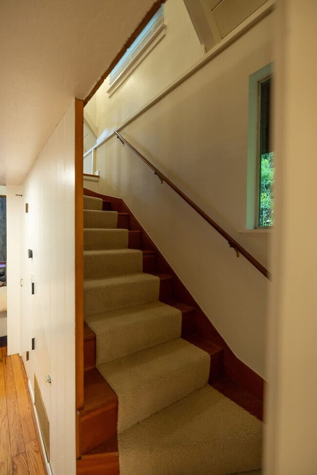 Building Photo - 2 Molino Ave