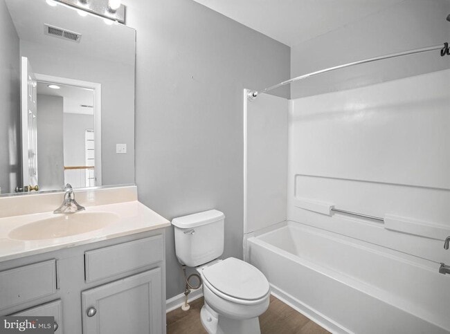 Building Photo - 44163 Azalea Ct