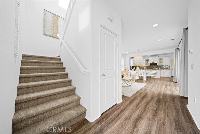 Building Photo - 145 Mongoose