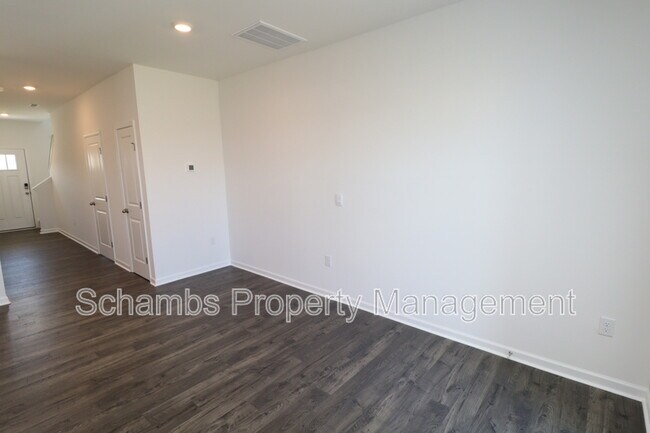 Building Photo - 360 Freestall Dr