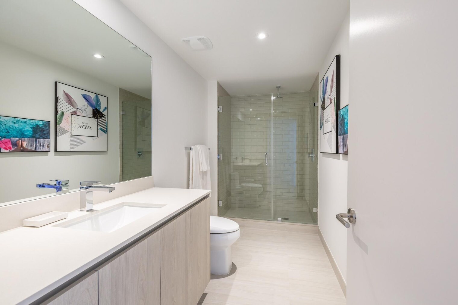 Building Photo - 2723 Hallandale Beach Blvd