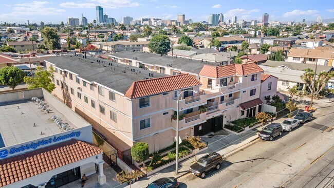 Building Photo - 1168 E 10th St