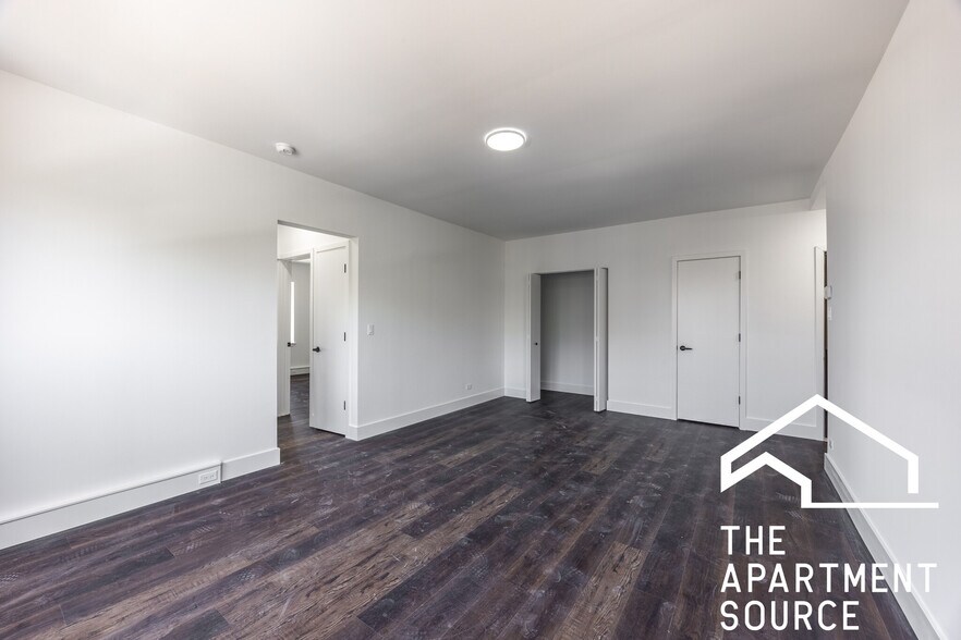 Building Photo - 1553 W Hollywood Ave