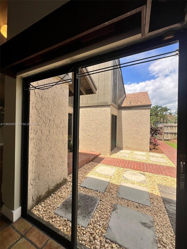 Building Photo - 7512 SW 95th Pl