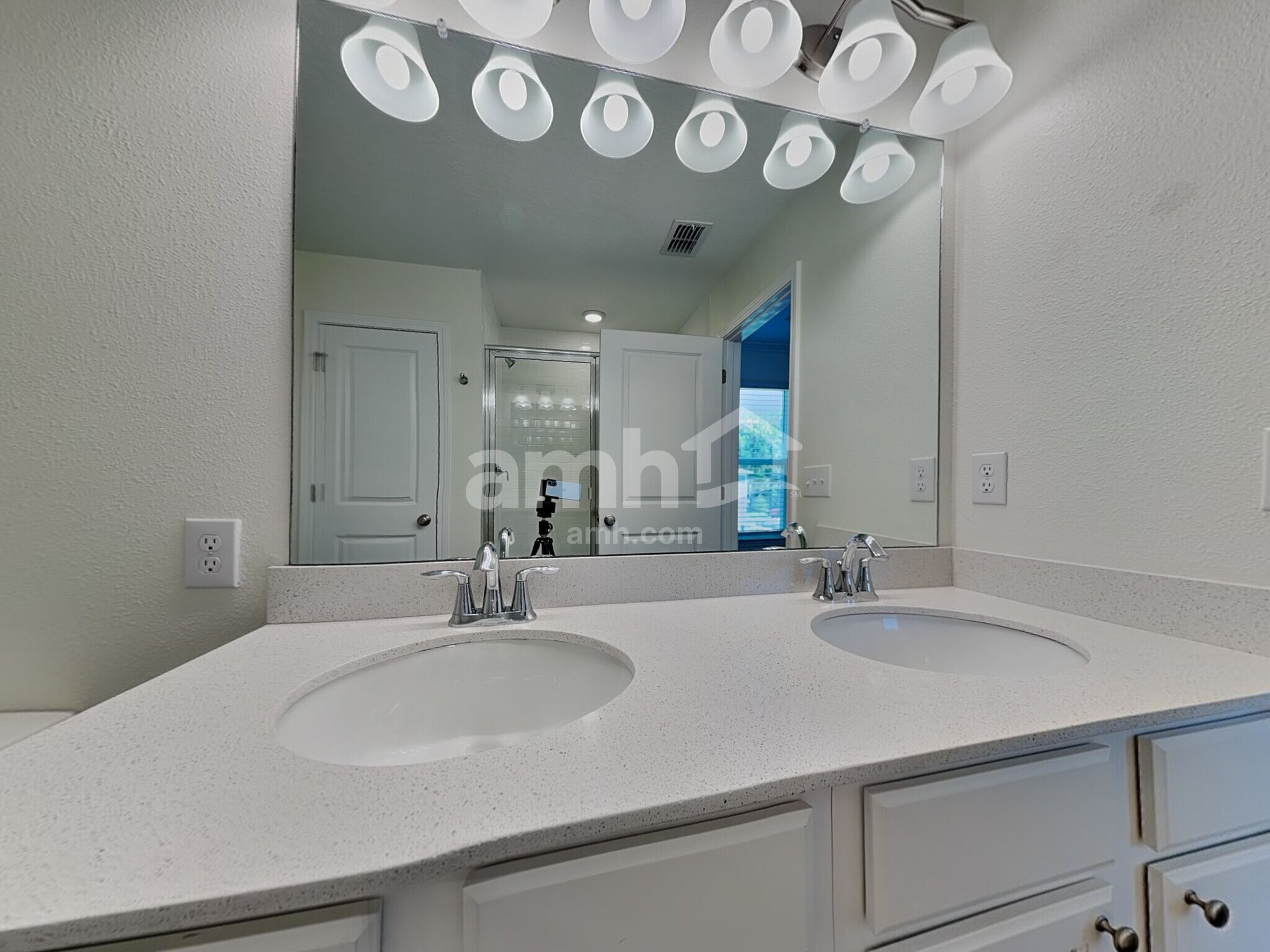 Building Photo - 22410 Bellini Cir