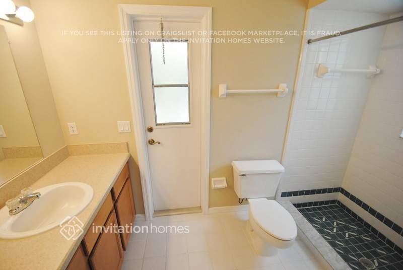 Building Photo - 76 Winding Oaks Ln