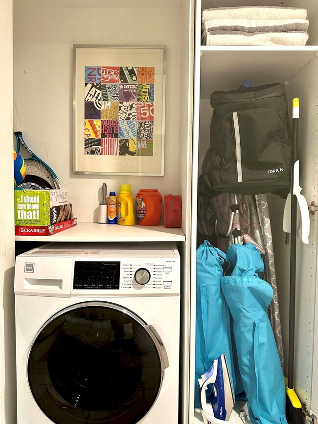 Building Photo - 825 Jimmy Buffett Mem Hwy