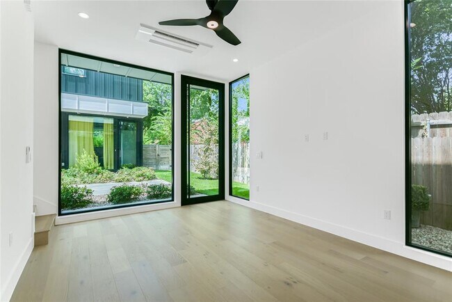Building Photo - 1604 Nash Ave