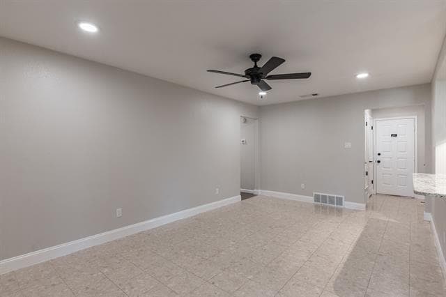 Building Photo - 5017 Brookview Dr