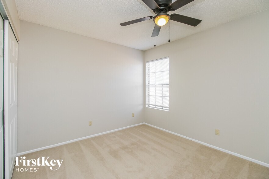 Building Photo - 3941 W Denver St