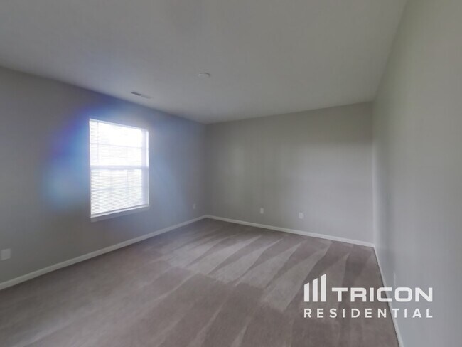 Building Photo - 11102 Leo Drive Indianapolis IN