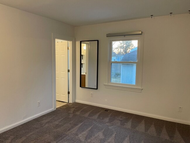 Building Photo - Impeccably Updated 3 BR / 2 BA Ranch