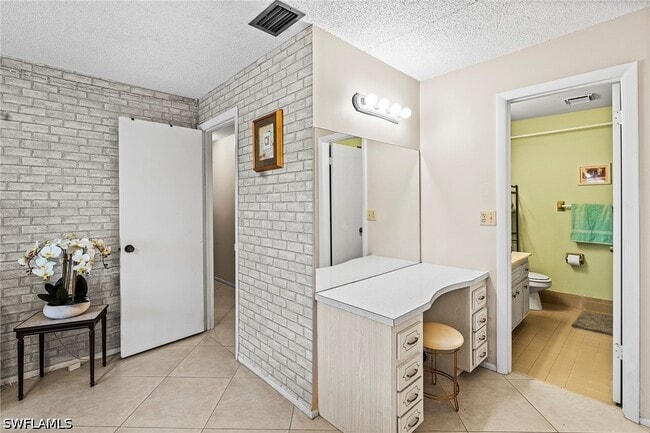 Building Photo - 131 Teryl Rd