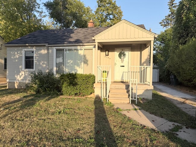 Building Photo - 3754 Greenfield Rd