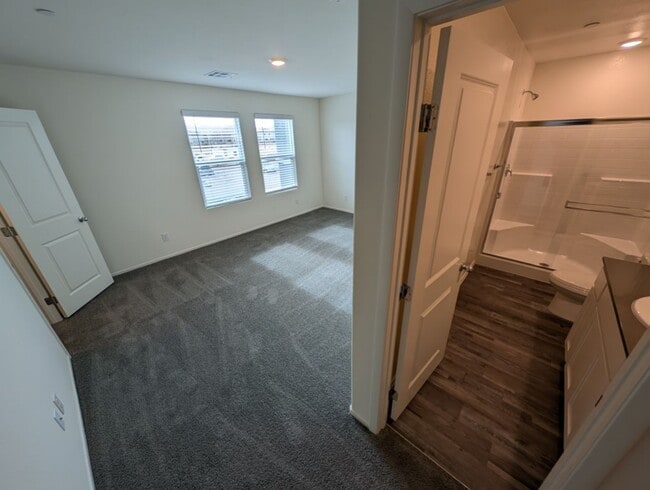 Building Photo - 4935 Olive Mesa Ave