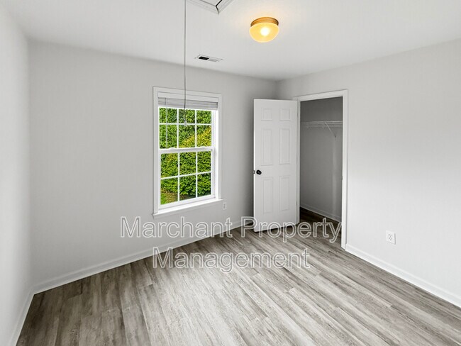 Building Photo - 52 Cardinal Creek Dr
