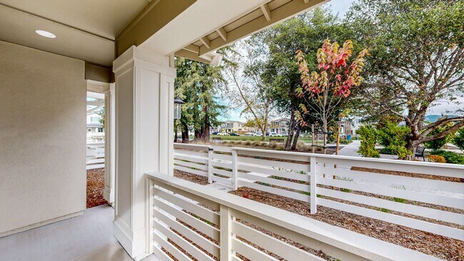 Building Photo - 2782 Sassy St