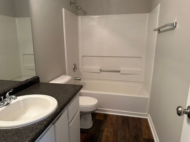 Building Photo - 108 Wayfair Ln