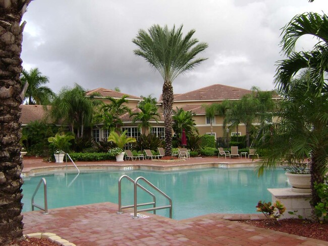 Building Photo - Portofino of Jensen Beach