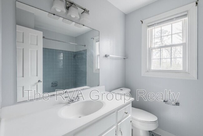 Building Photo - 1601 Lancashire Dr