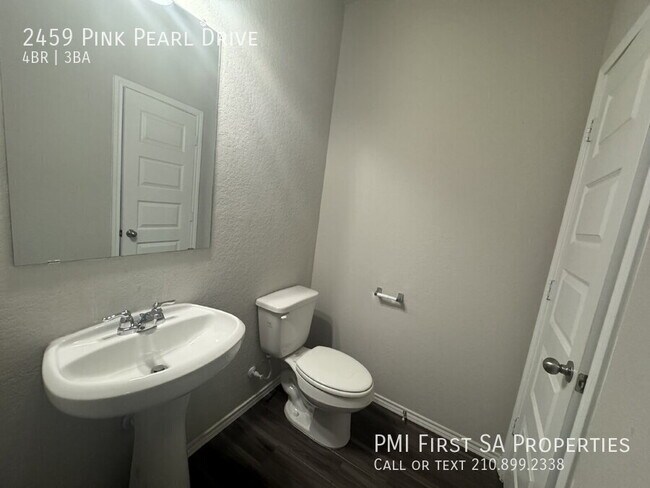 Building Photo - 2459 Pink Pearl Dr