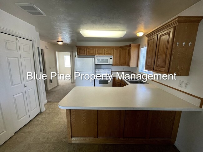 Building Photo - 3156 Chasewood Dr