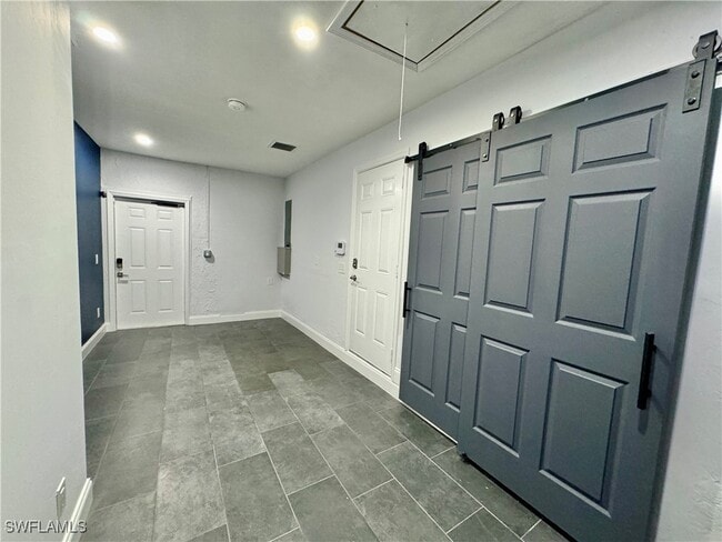 Building Photo - 5580 Cynthia Ln