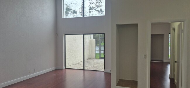 Building Photo - 1145 NW 98th Terrace