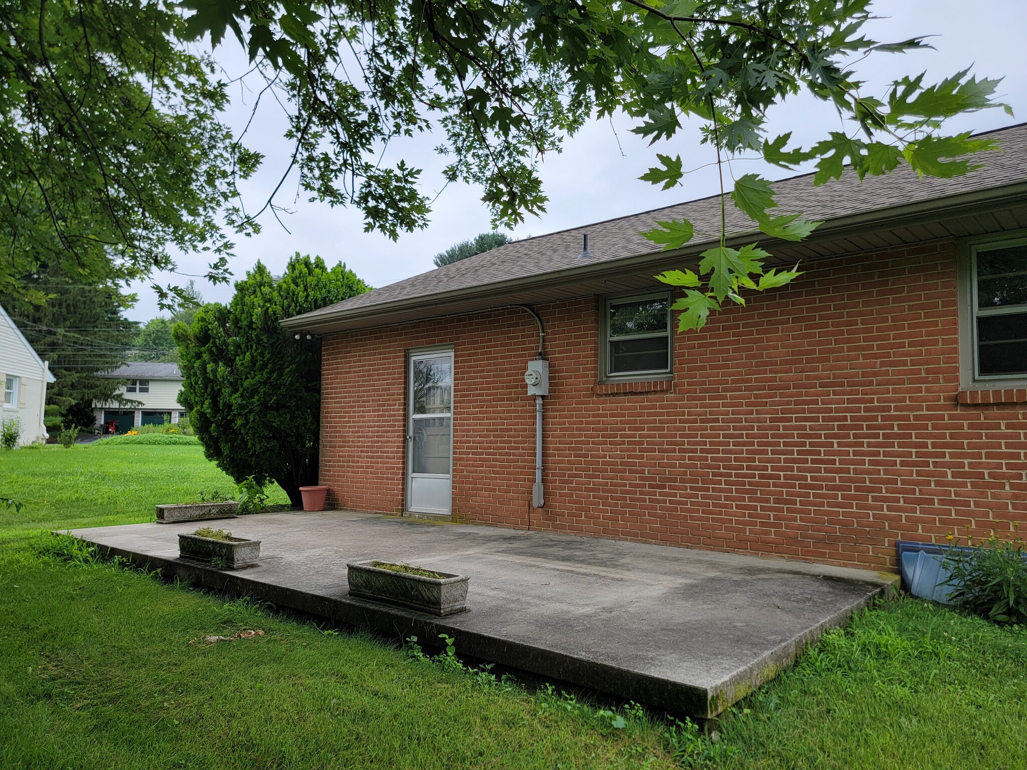 Building Photo - 24 Wolf Rd