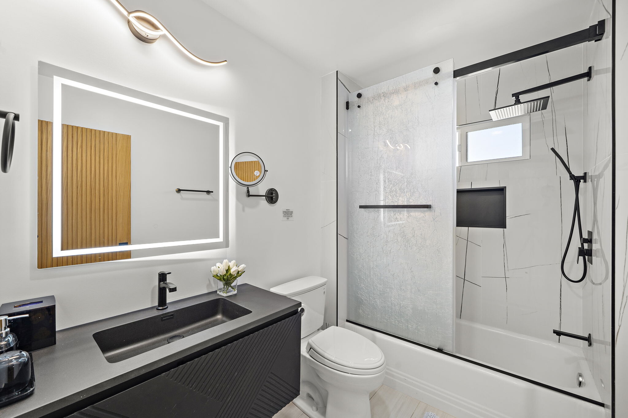 shared bathroom - 5591 Heil Ave