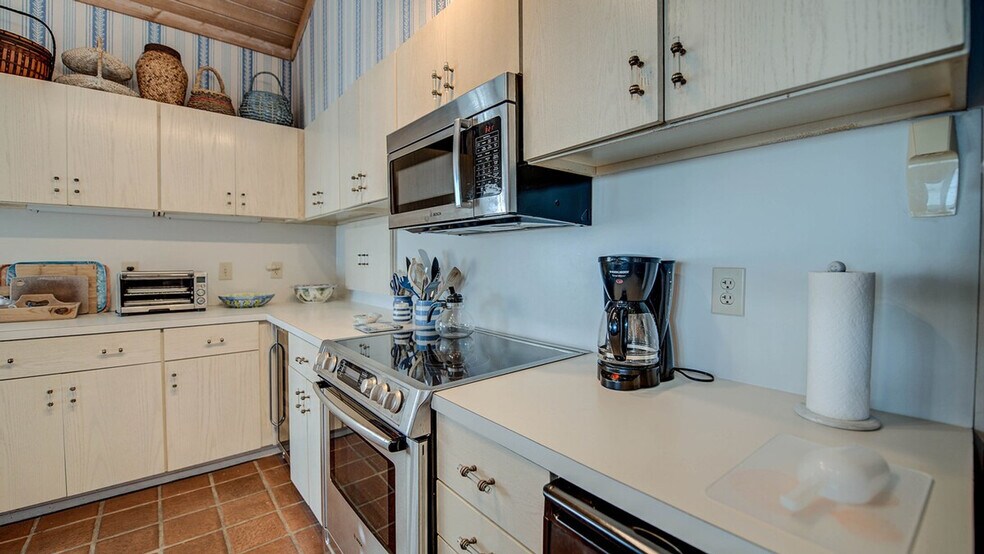 Building Photo - 1100 Debordieu Blvd