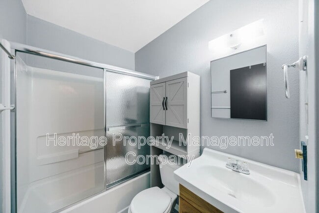 Building Photo - 6022 Castle Vw Dr