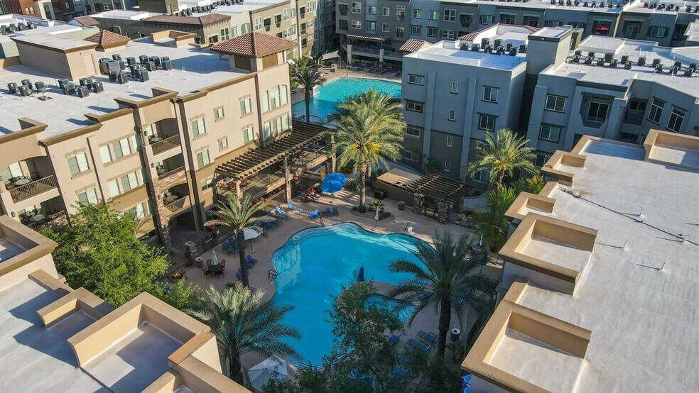 Building Photo - 5350 E Deer Valley Dr