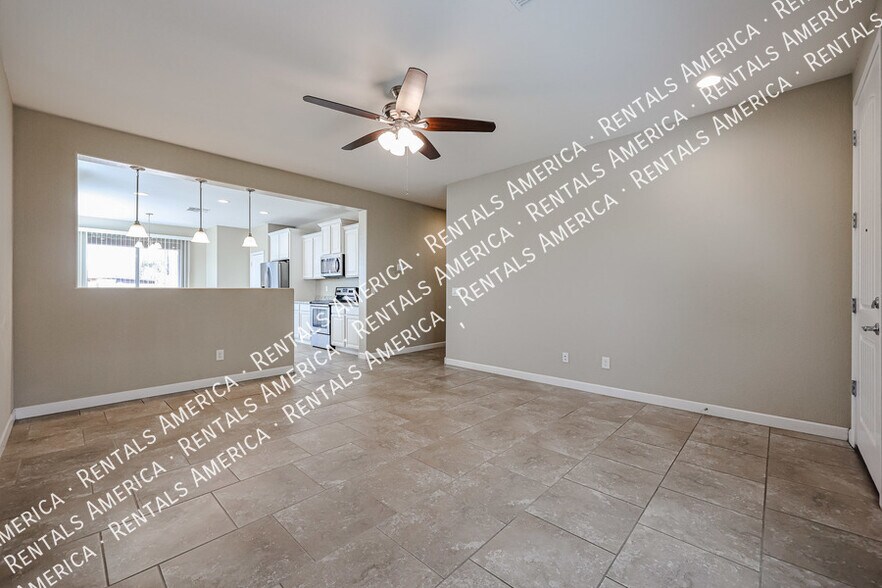 Building Photo - 7526 S 28th Pl