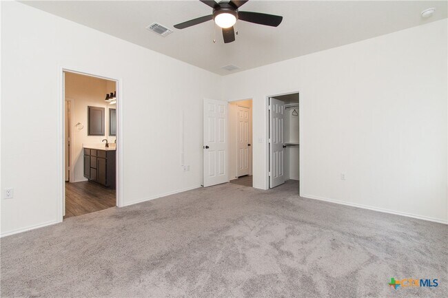 Building Photo - 12500 Karasu Dr