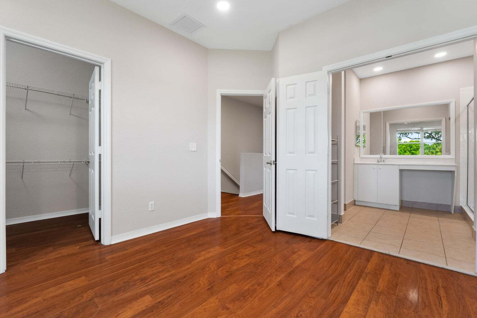 Building Photo - 3051 Grandiflora Dr