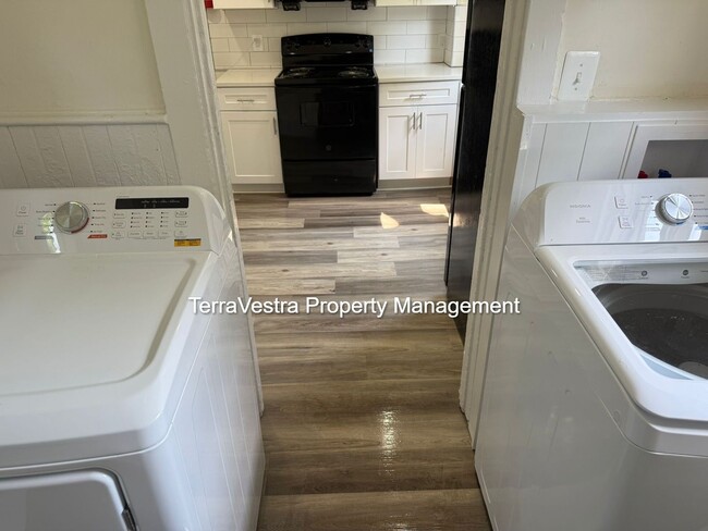 Building Photo - Single family home in Upper Deerfield!