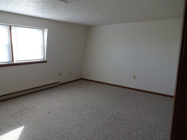 Building Photo - Townhouse with a nice view