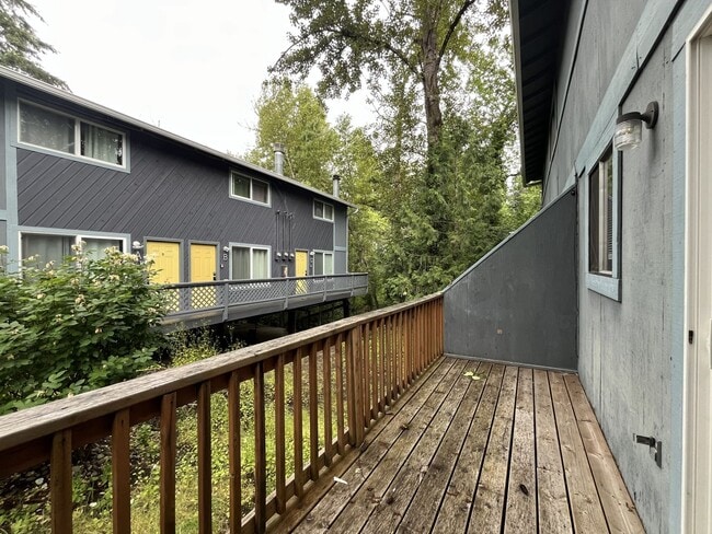 Building Photo - 4911 SW Beaverton Hillsdale Hwy