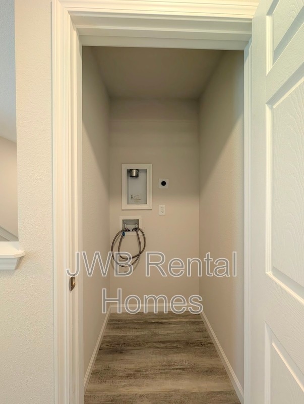 Building Photo - 9027 Cocoa Ave