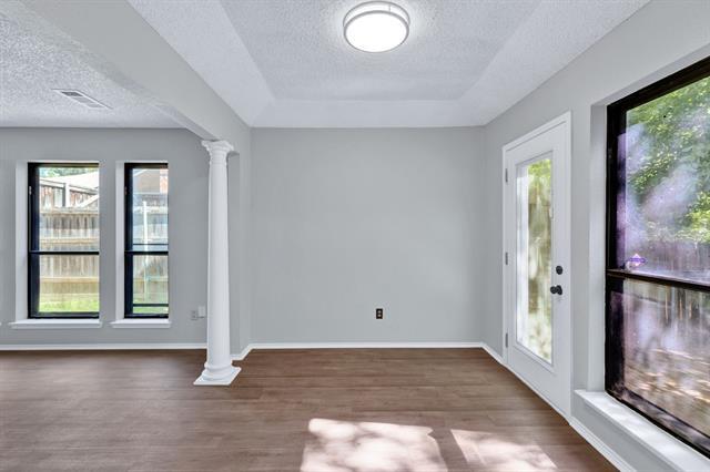 Building Photo - 134 Main Pl