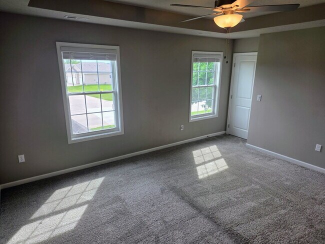 Building Photo - 2316 Hazeltine Pl