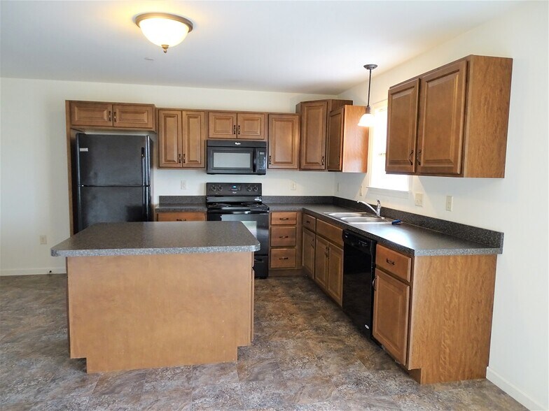 Building Photo - 247 Limestone Dr