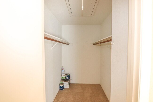 Building Photo - 8648 Glen Meadow Ln