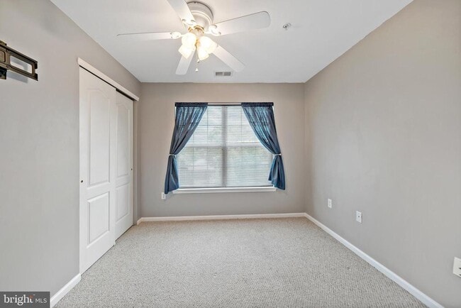 Building Photo - 12 Highbridge Ln