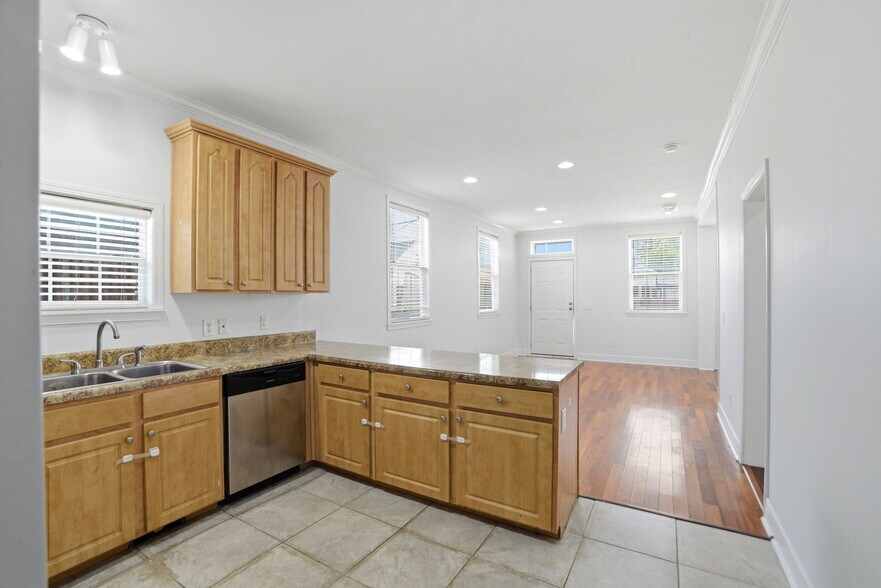 Kitchen entrance - 1722 Harmony St