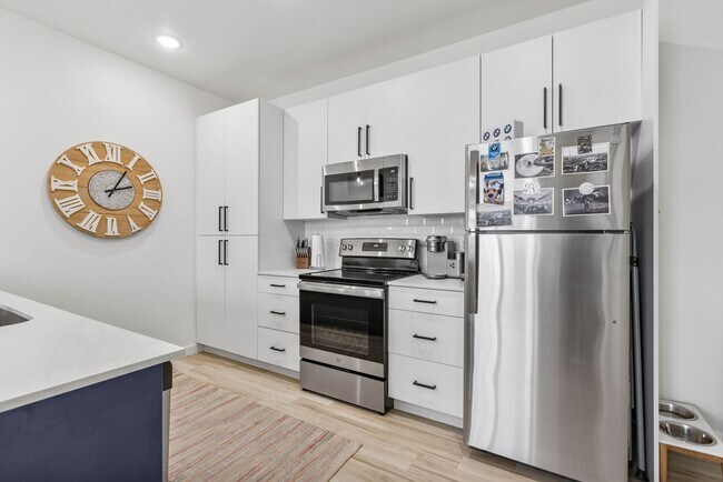 Building Photo - Modern 2 Bed/2 Bath Condo in Rexburg