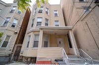 Building Photo - 335 47th St