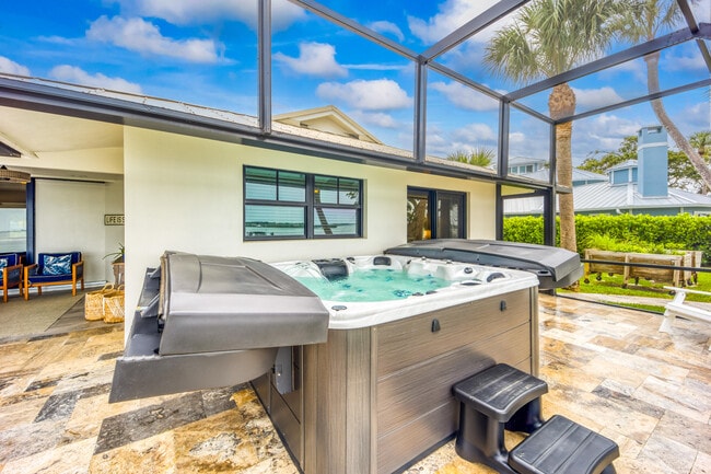 Building Photo - 3501 SE Kubin Ave